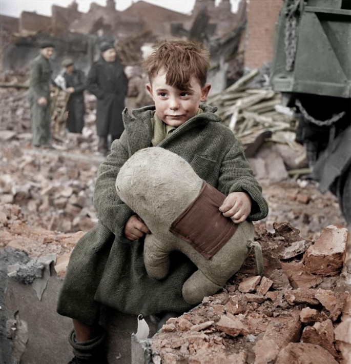 realistically colorized historical photos make the past seem