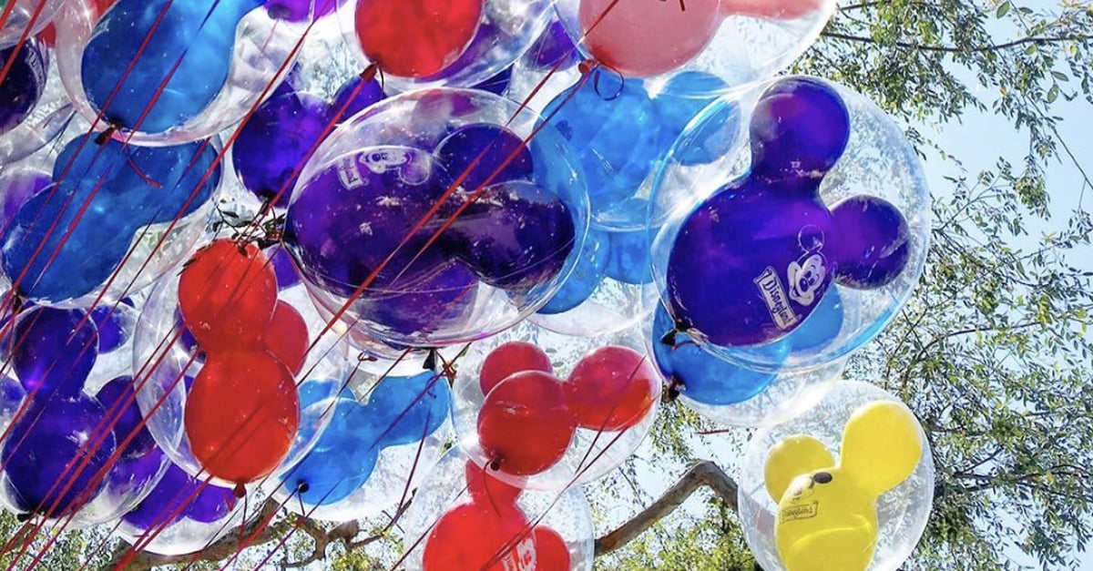 Disney World Sells Boozy Popsicles Made with Berries 22 Words