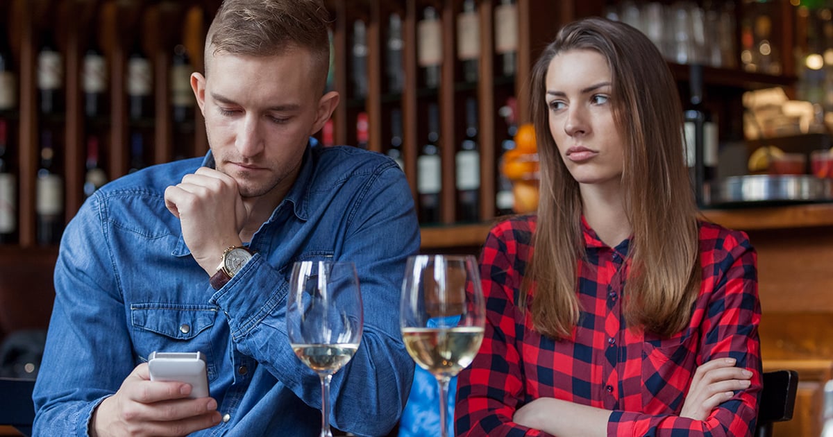 Single People Reveal Their Biggest Dating Red Flags