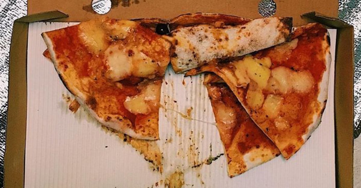 24 Messy Pizza Delivery Fails That Will StraightUp Break Your Heart